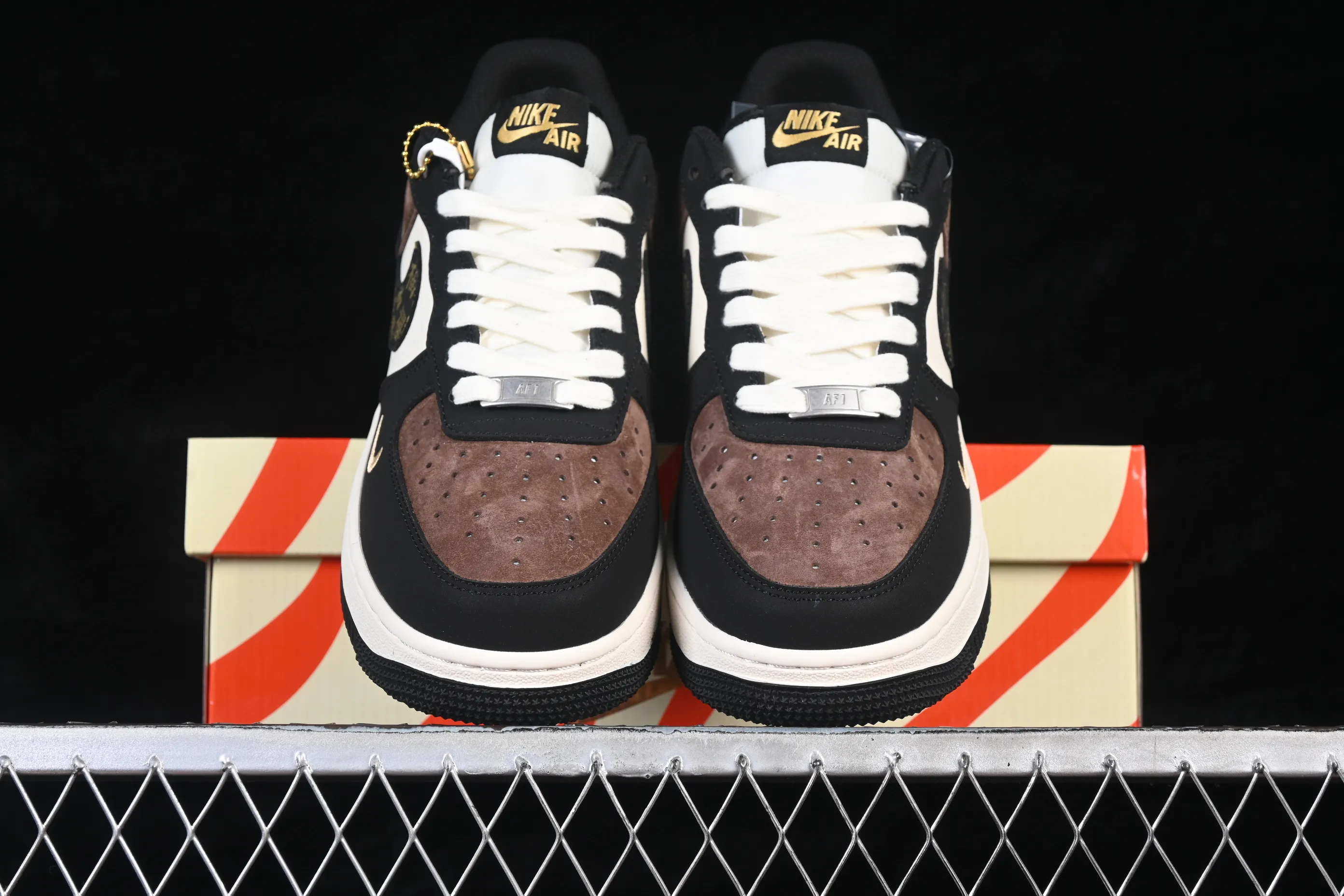 All Categories Nk Air Force 1 Air Force Series Nk Air Force 1 Low Air Force Low Nike Air Force 1'07 Low Year of the Horse Limited Black Brown Suede Air Force One Low Casual Shoes XD0028-010